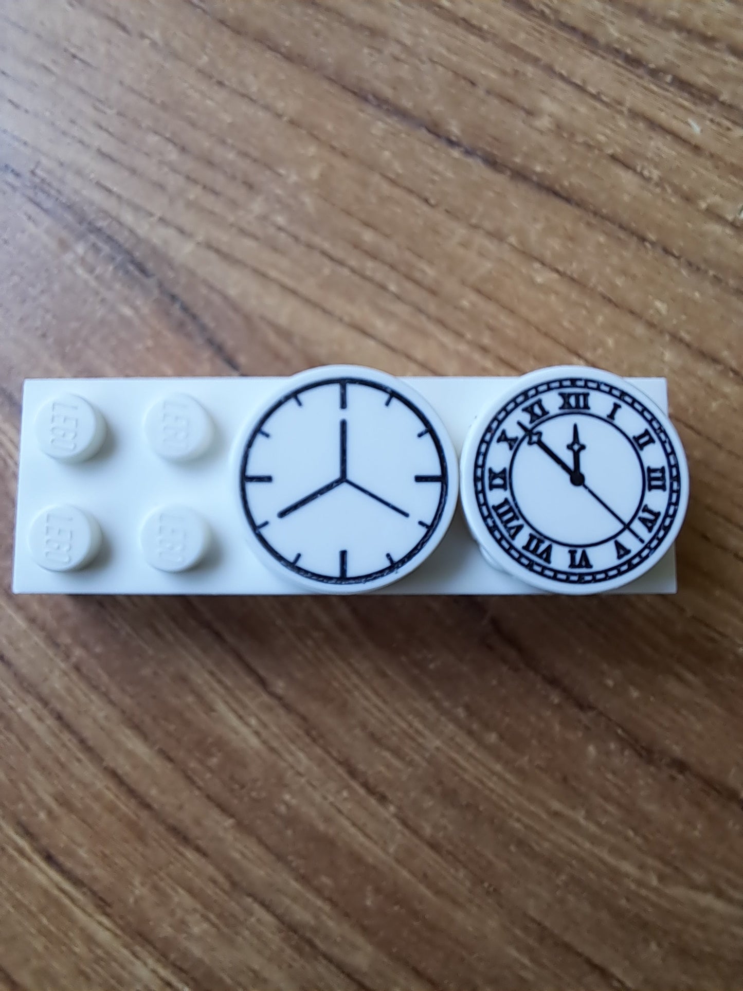 Tile round 2x2 - Horloge v2 La Fra'brick