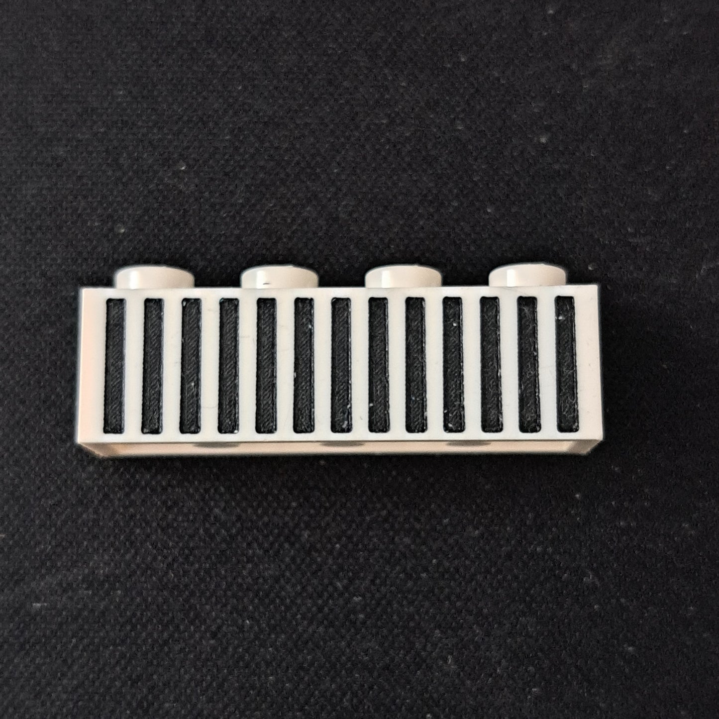 Brick 1x4 - Stripes "Design 3010apr0004"